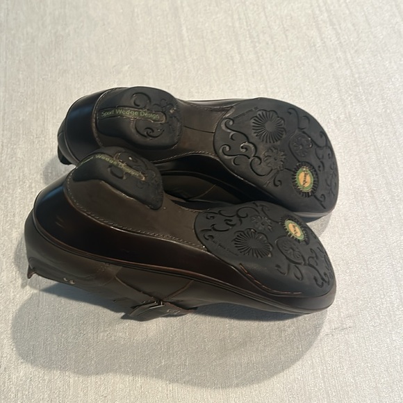 Jambu Wedge Brown Platform Comfort Clogs - Picture 7 of 7